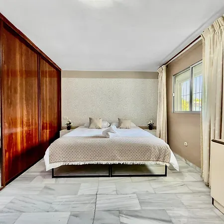 San Patricio I Piscina Privada I Jacuzzi I Bbq I Ps5 I Aire Acon I 3000m2 I 5min-centro Villa