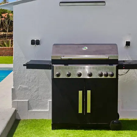 别墅 San Patricio I Piscina Privada I Jacuzzi I Bbq I Ps5 I Aire Acon I 3000m2 I 5min-centro *